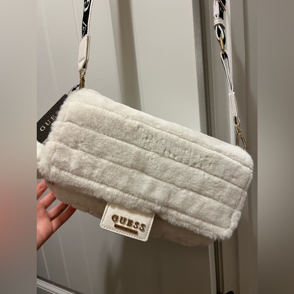 GUESS CROSSBODY BAG